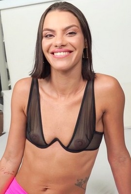 Porn star Debora Andrade Photo