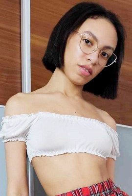 Porn star Gina Lin Photo