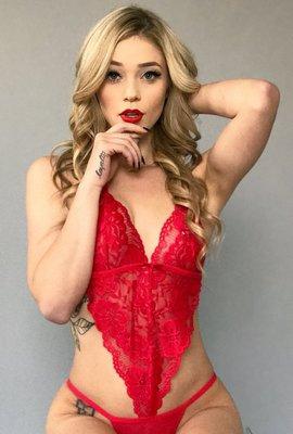 Porn star Kali Roses Photo