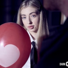 Sweet Lina, Dark Room VR, photo 2