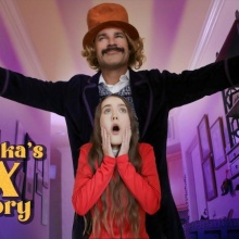 Sia Wood - Exxxtra Small - Willy Wonka and The Sex Factory